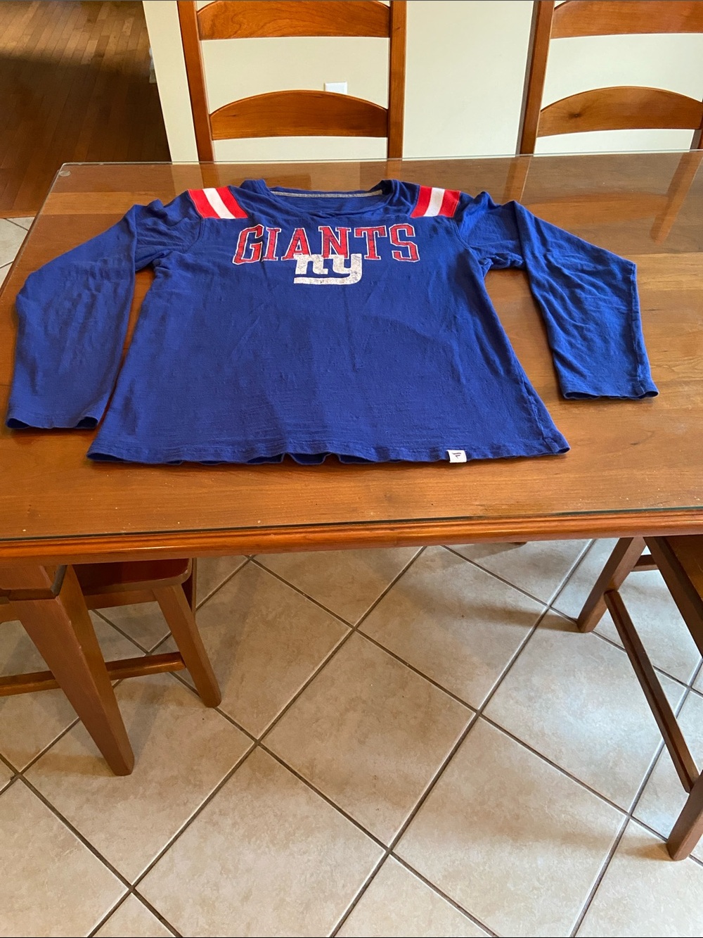 Giants Long Sleeve FANATICS Blue Shirt with Red & White Accents. Young Men’s M